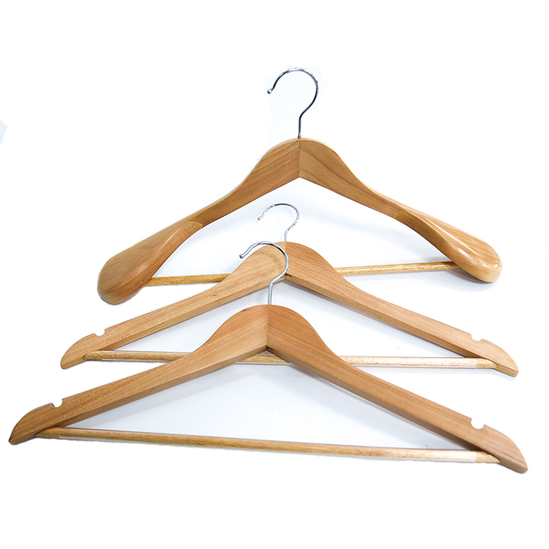wooden suits hanger with round bar